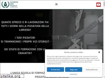 www.accademiadellapiegatura.it