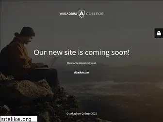 akkadiumcollege.com
