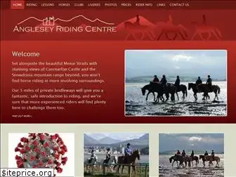 angleseyridingcentre.co.uk