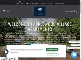 applewoodvillage.com