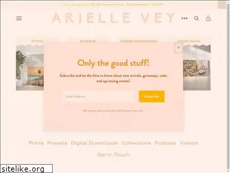 ariellevey.com