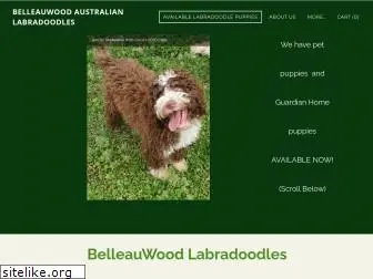 belleauwoodlabradoodles.com