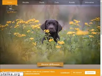 bysterstorffs-labradors.com