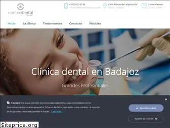 centrodentalbadajoz.com