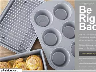 chicagometallicbakeware.com