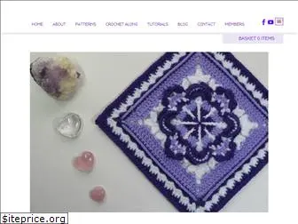 crystalsandcrochet.com