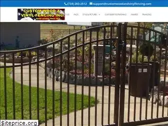 customwoodandvinylfencing.com