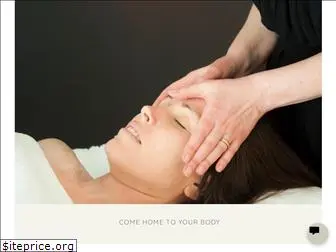 daylesfordmassage.com