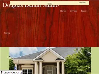 douglasdentalstudio.com