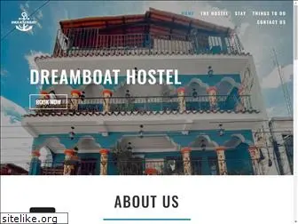 dreamboathostel.com
