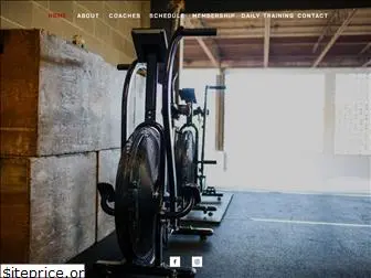 farmhousecrossfit.com