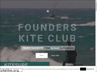 founderskiteclub.com