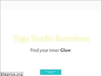 glowyogabarcelona.com