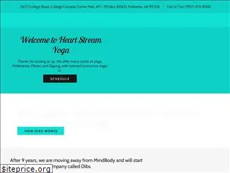 heartstreamyoga.com