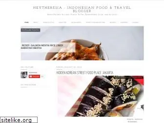 heytheresia.com