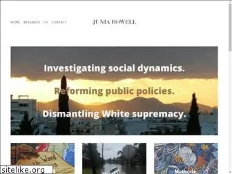 juniahowell.com