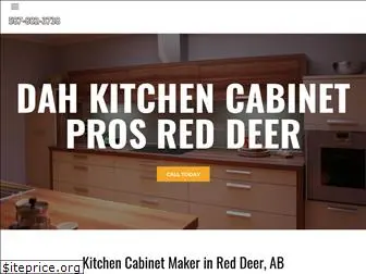 kitchencabinetsrd.com