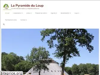 lapyramideduloup.com