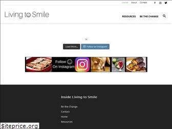 livingtosmile.com