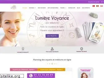 lumierevoyance.com