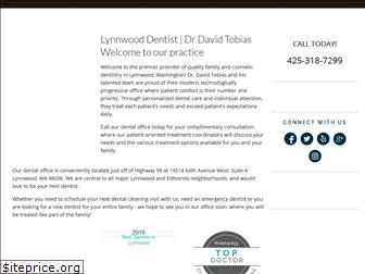 lynnwoodsmiles.com