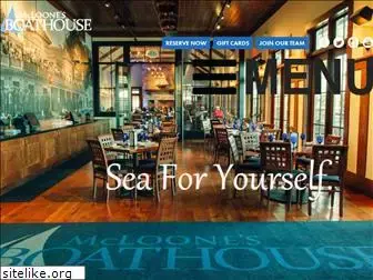 mcloonesboathouse.com