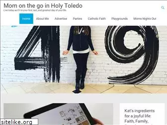 momonthegoinholytoledo.com