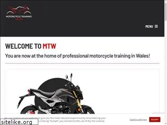 motorcycletrainingwales.co.uk