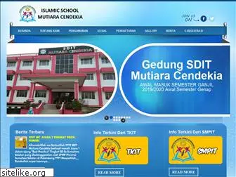 mutiaracendekia.sch.id