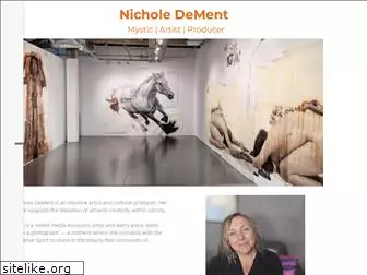 nicholedement.com