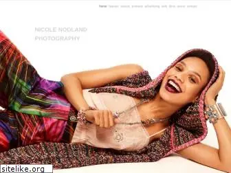 nicolenodland.com