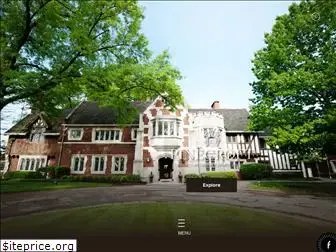 pinecroftmansion.com