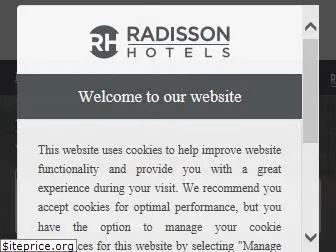 radissonhotels.com