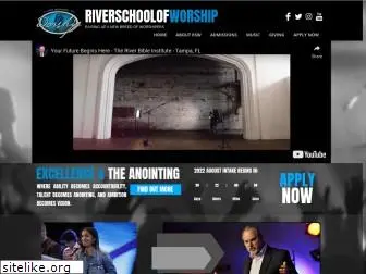 riverschoolofworship.com