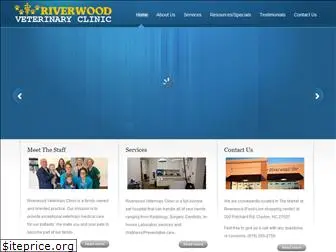 riverwoodveterinaryclinic.com