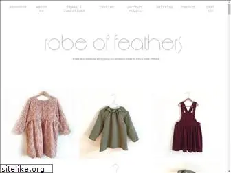robeoffeathers.com