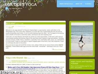 roxdoesyoga.com