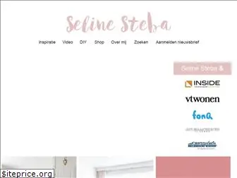 selinesteba.com