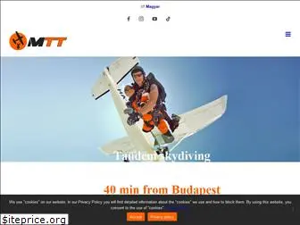 skydivingbudapest.org