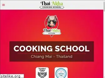 thaiakhakitchen.com