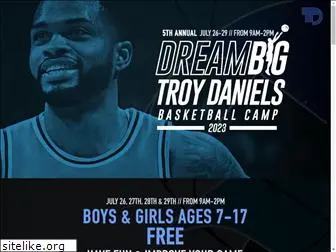 troydanielsbasketballcamp.com
