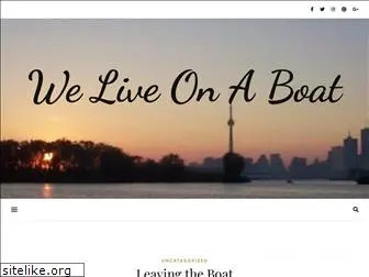 weliveonaboat.com