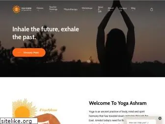 yogaashram.com