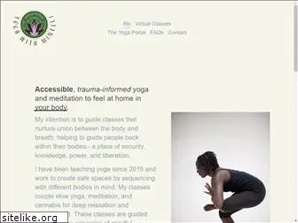 yogawithminelli.com